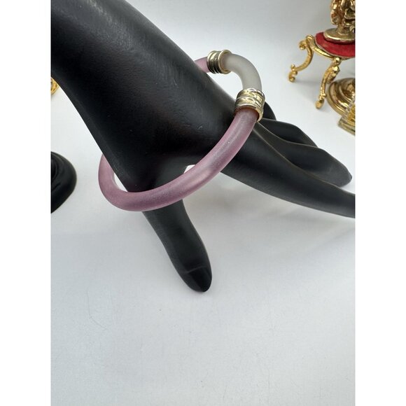 Vintage Frosted Lucite Bangle Bracelets Pink Clear And Pink Whit Metal Accent - Picture 2 of 9
